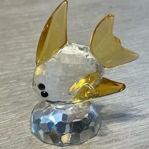 Hanur Crystal Tropical Fish Figurine Yellow 2.4x2.8”